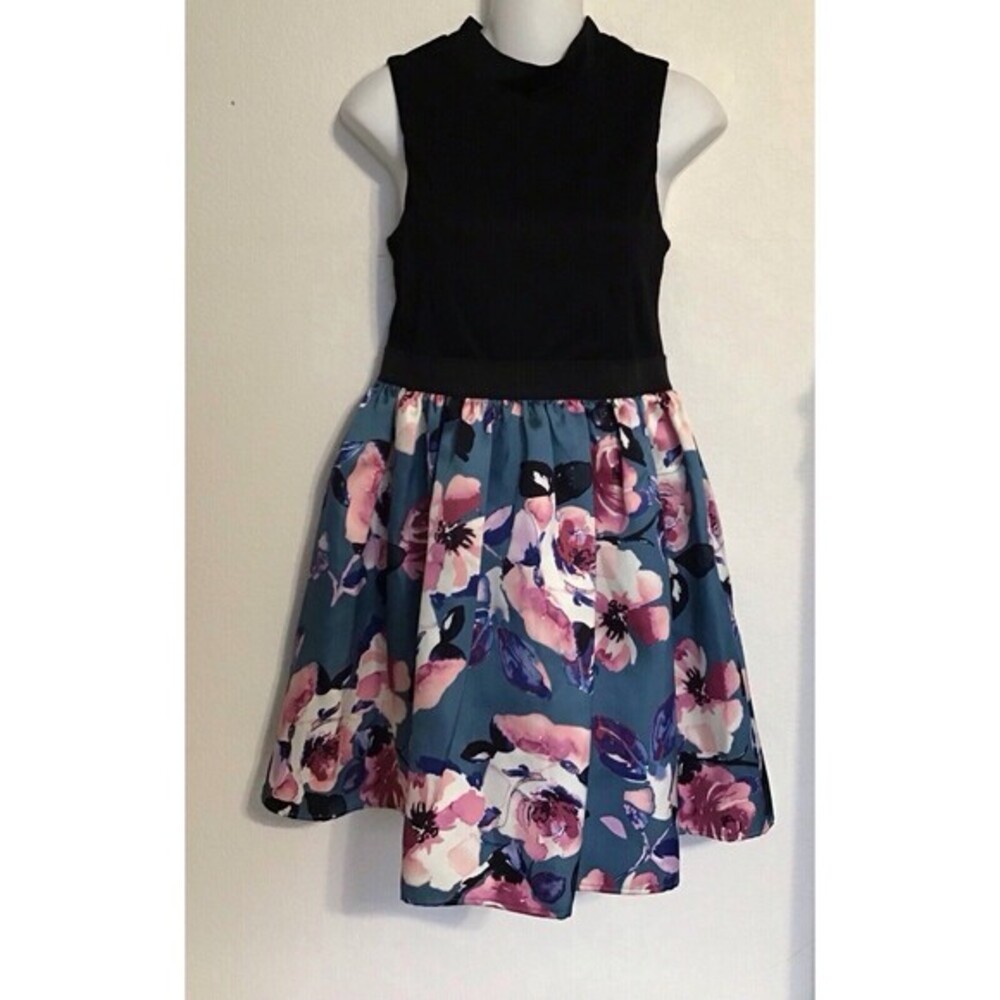 Zunie Little Girl Sleeveless Dress. Size 16